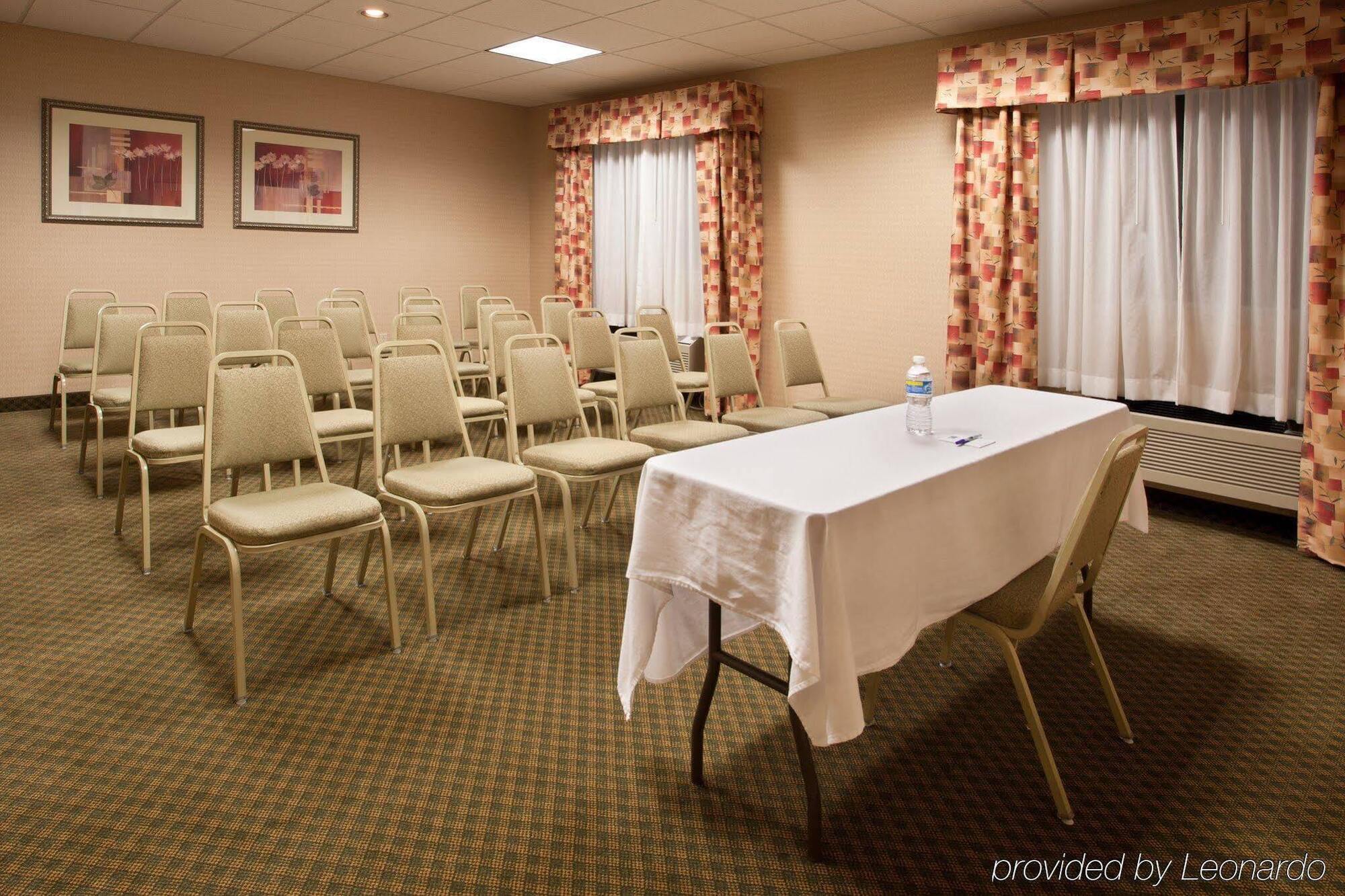 Holiday Inn Express Vermilion By Ihg Εξωτερικό φωτογραφία